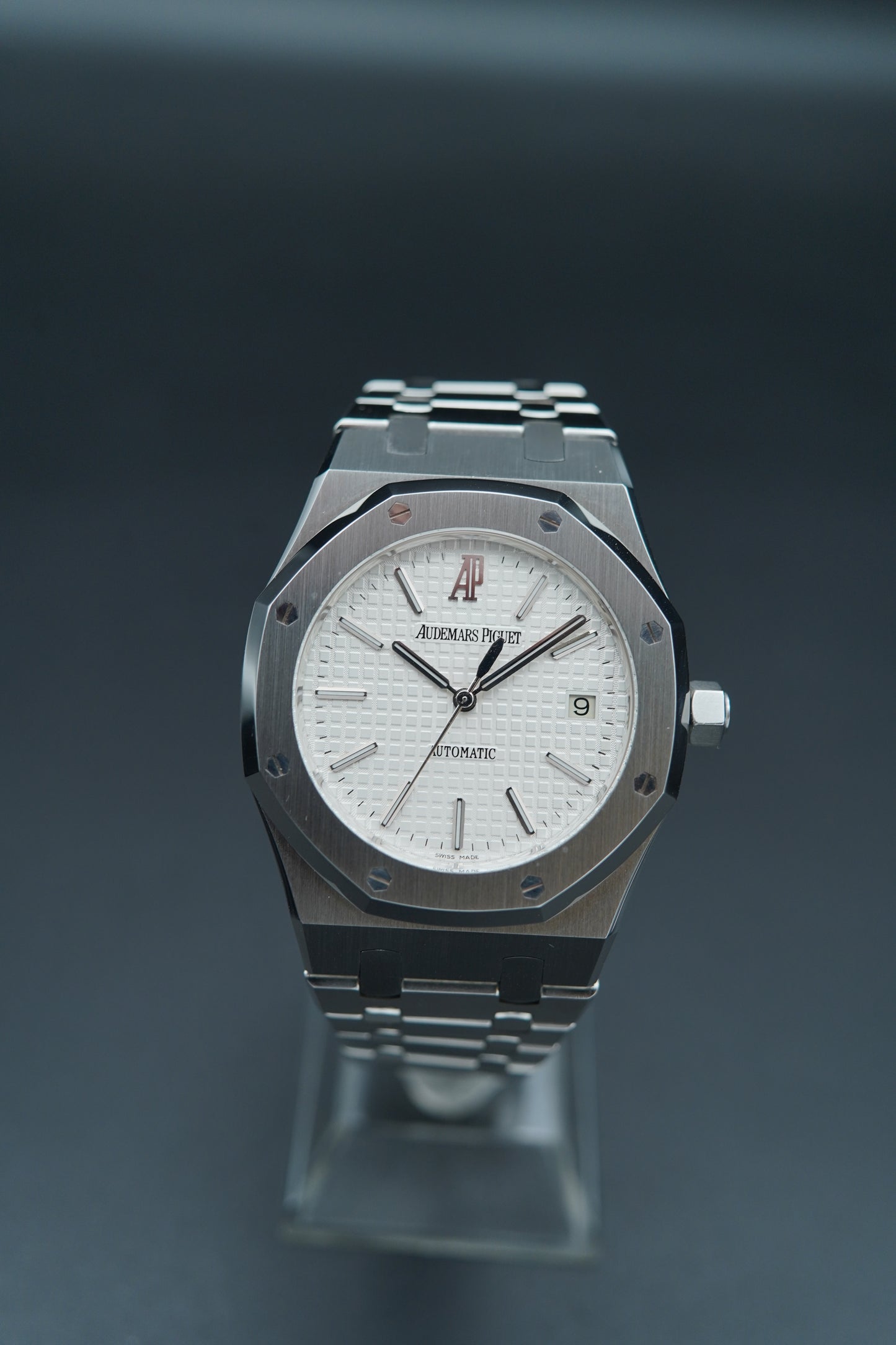 Audemars Piguet Royal Oak Ref. 15300 - White dial