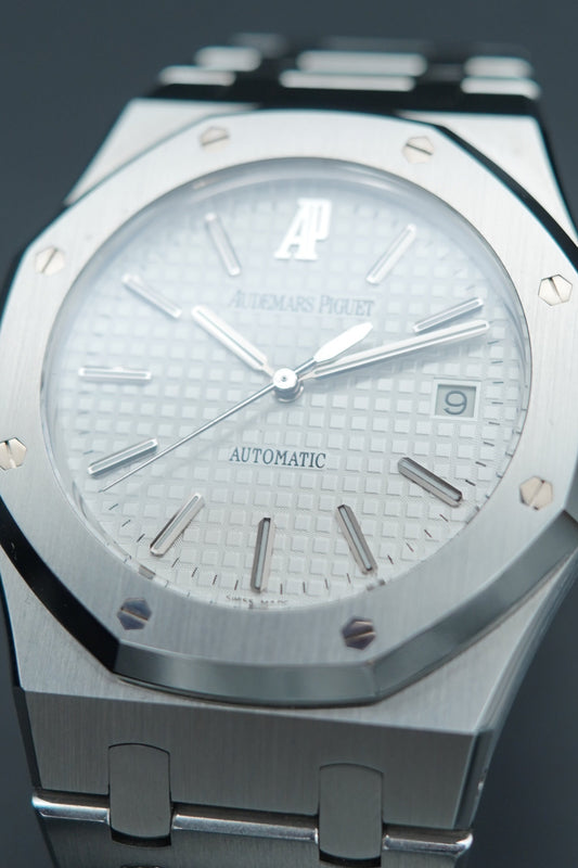 Audemars Piguet Royal Oak Ref. 15300 - White dial
