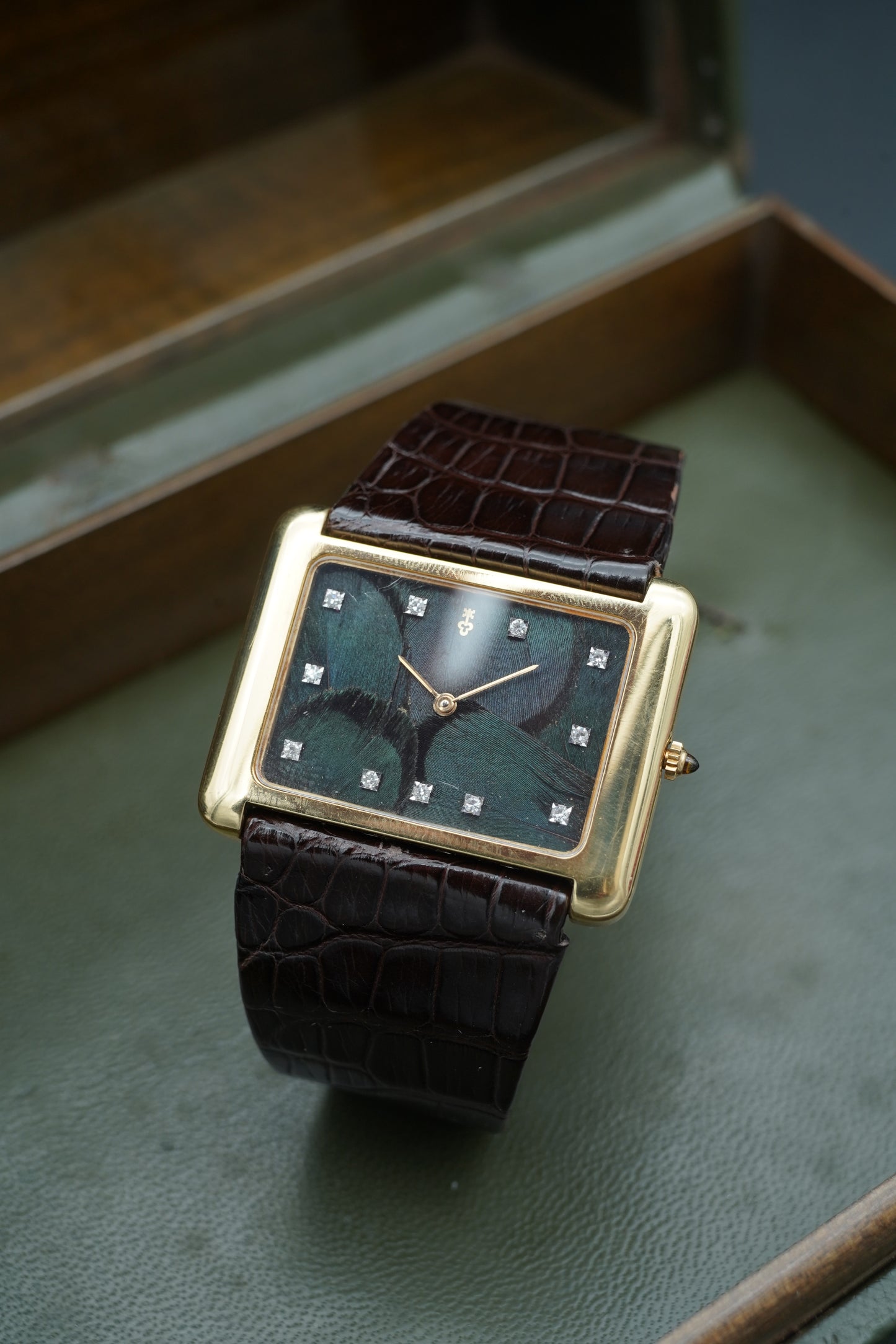 Corum Buckingham Feather with diamonds