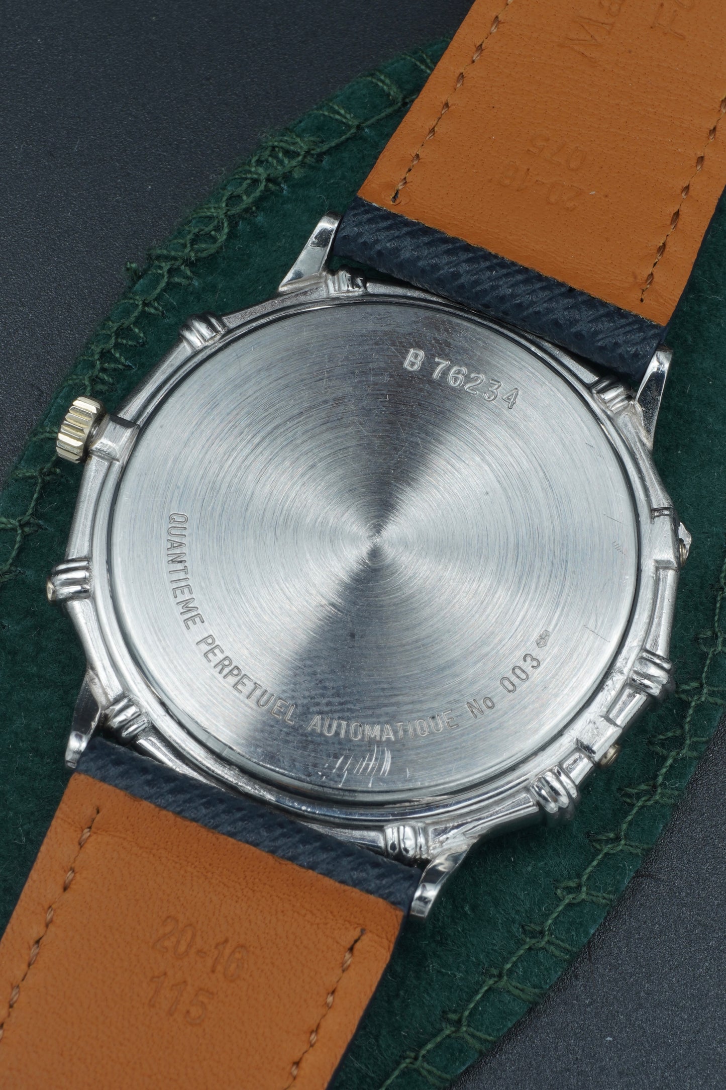 Audemars Piguet Quantième Perpétual 5561PT Extract