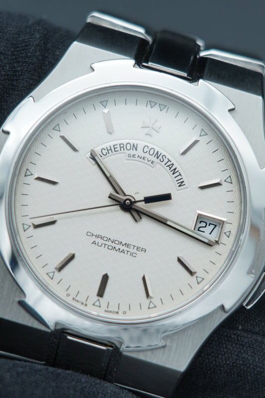 Vacheron Constantin Overseas 42040 - White dial