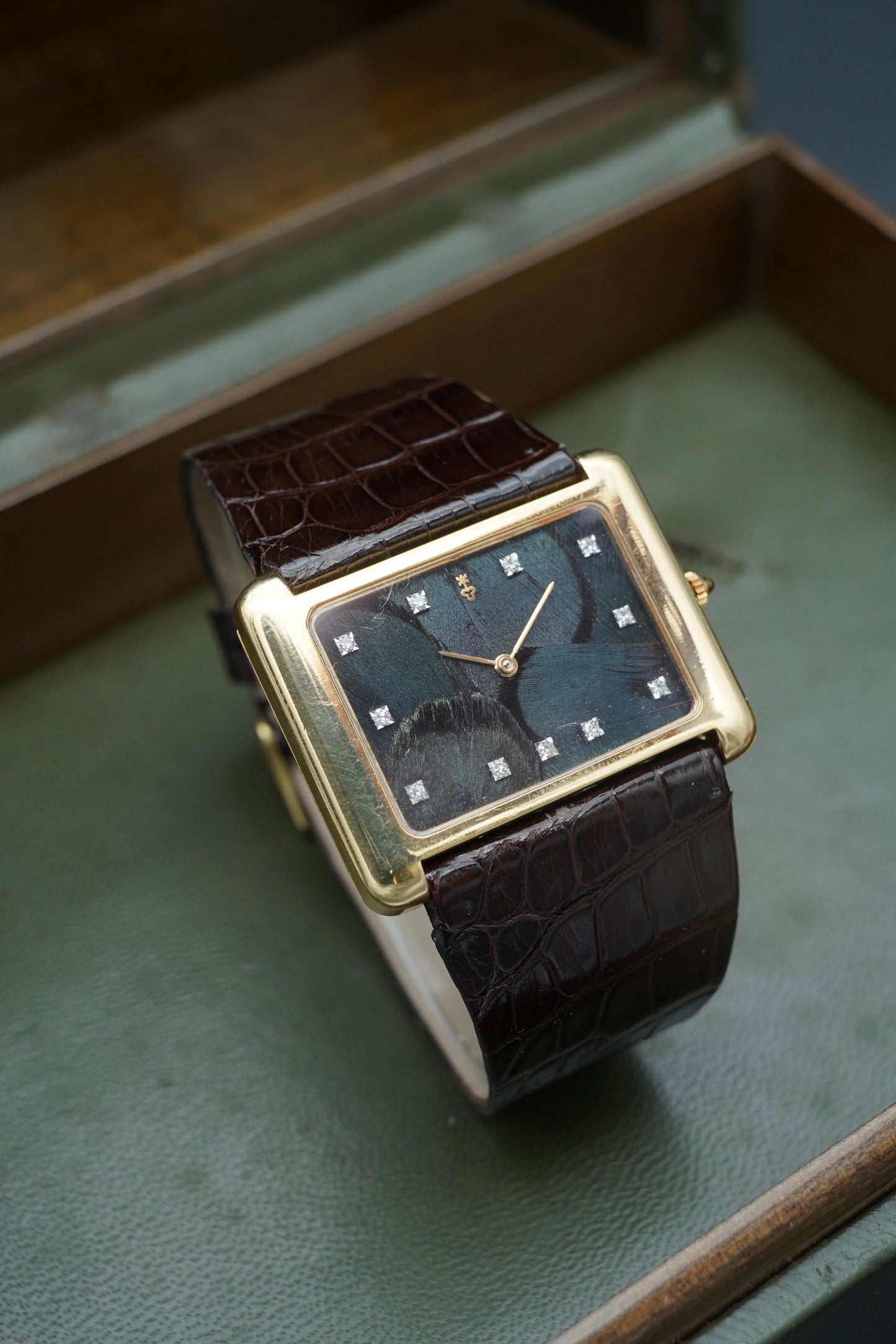 Corum Buckingham Feather with diamonds