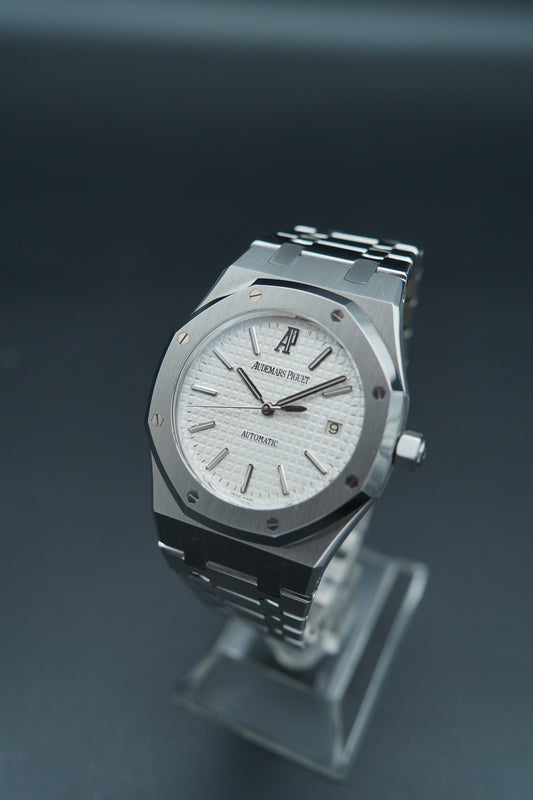 Audemars Piguet Royal Oak Ref. 15300 - White dial