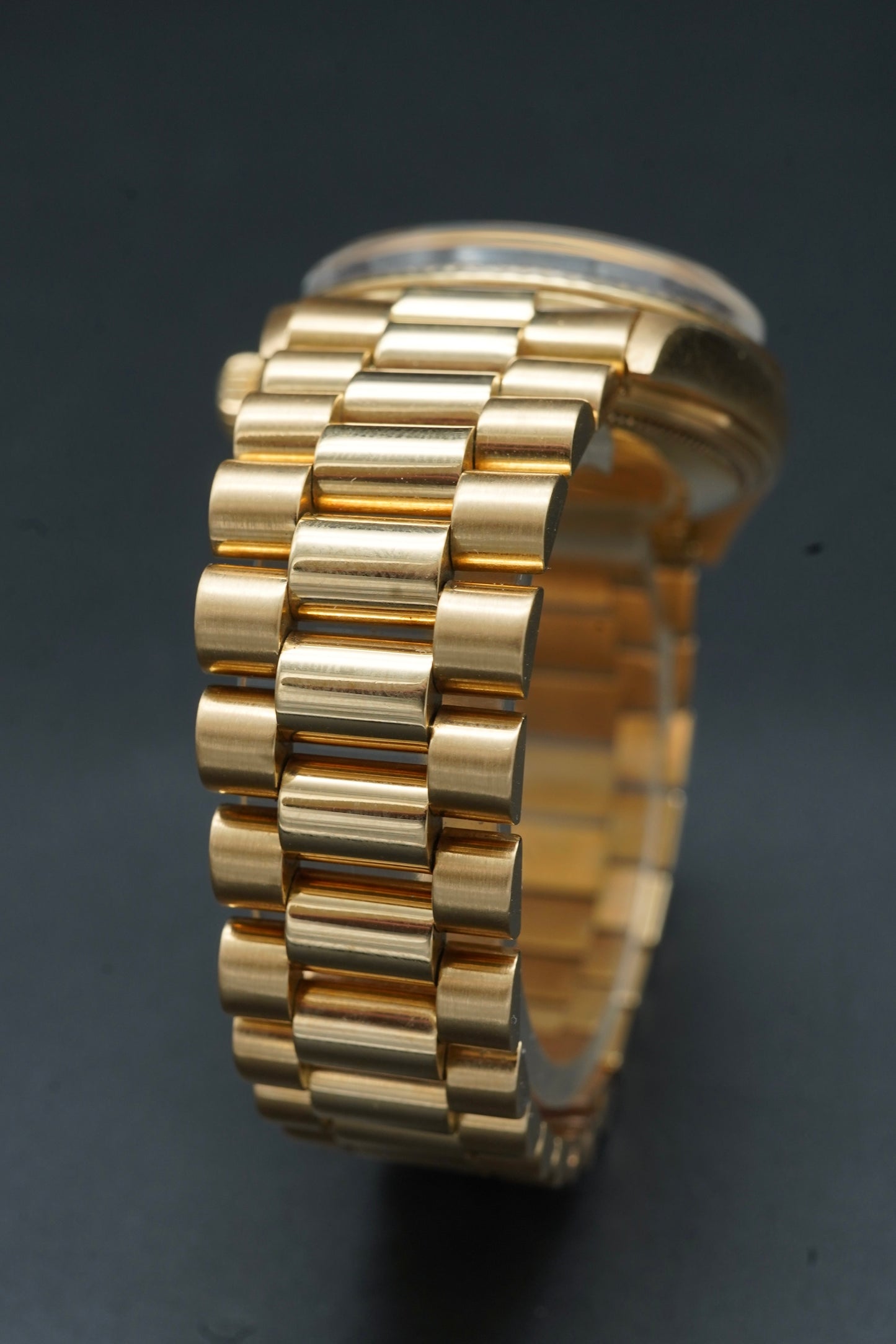 Rolex Day-Date 1803 Oxblood with diamonds