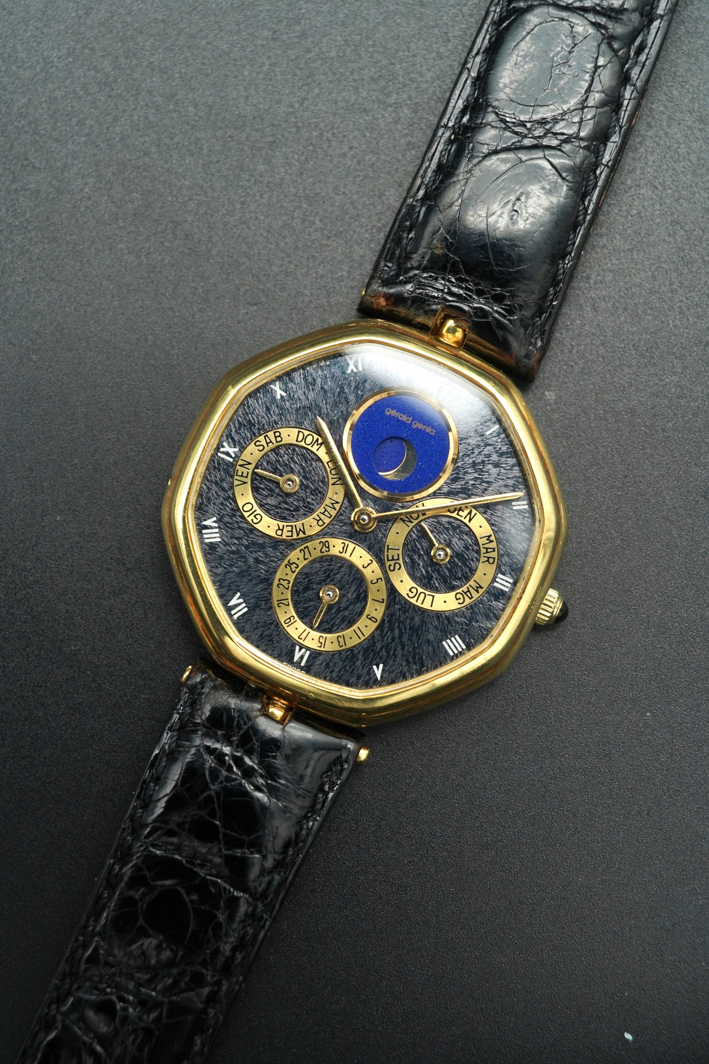 Gerald Genta Perpetual Calendar Moonphase - Gold 18kt Amazing dial