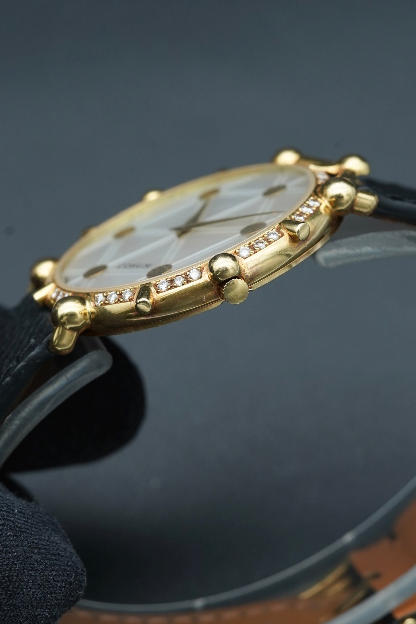 Corum Atomium MOP dial 50.320.65