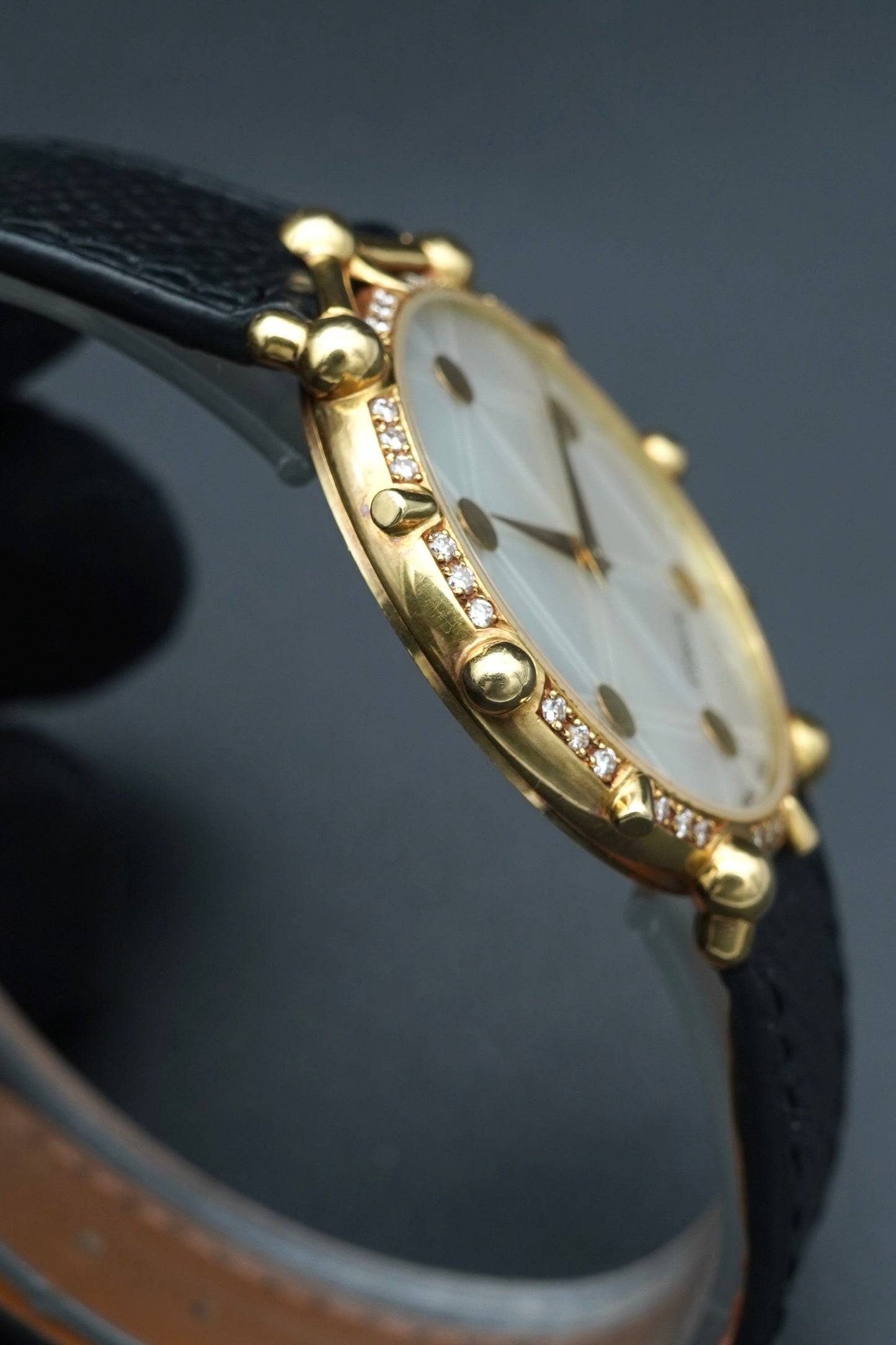 Corum Atomium MOP dial 50.320.65