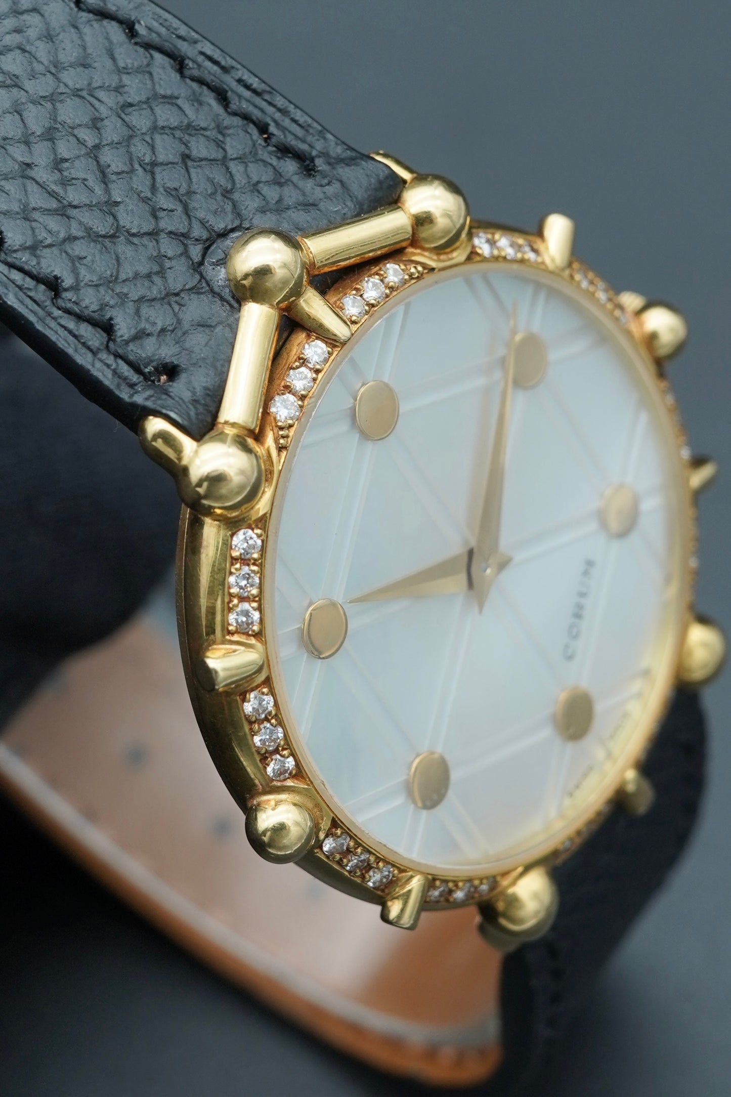 Corum Atomium MOP dial 50.320.65