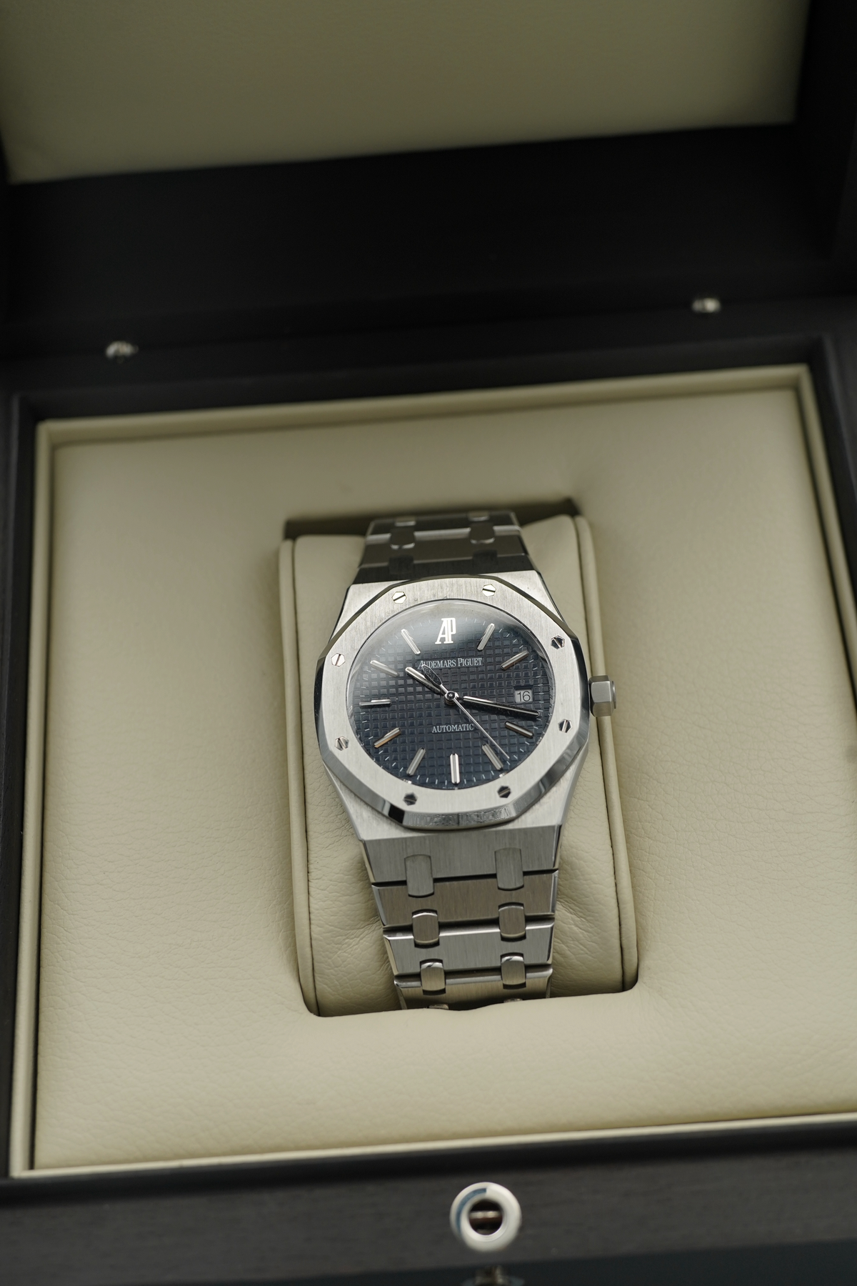 Audemars Piguer Royal Oak 15300 - Blue dial