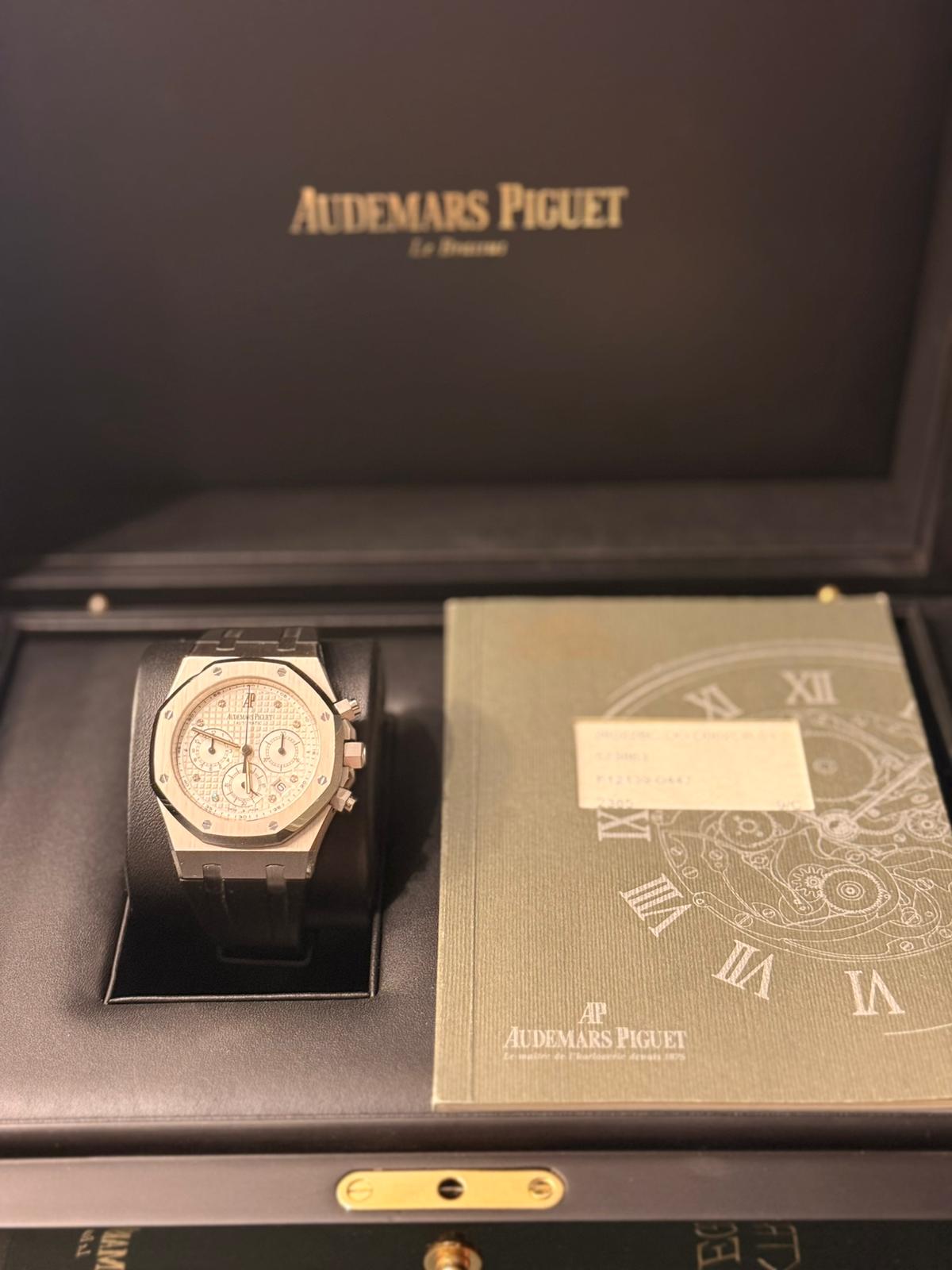 Audemars Piguet Royal Oak Chronograph 26022BC